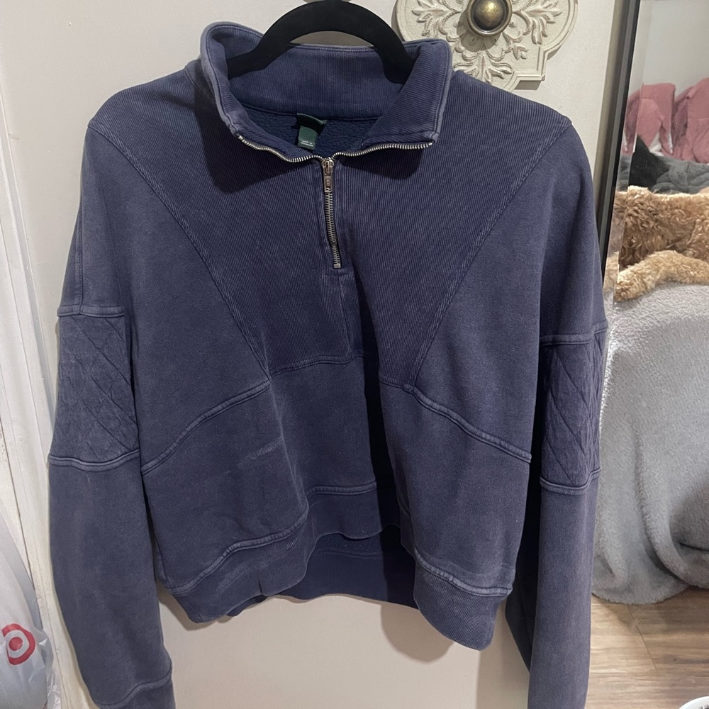 Zip pull over
